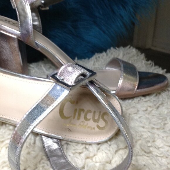 Circus by Sam Edelman; Iridescent. "7.5", Chic, Glamor, Disco, Bohemian, Sexy - Picture 3 of 5